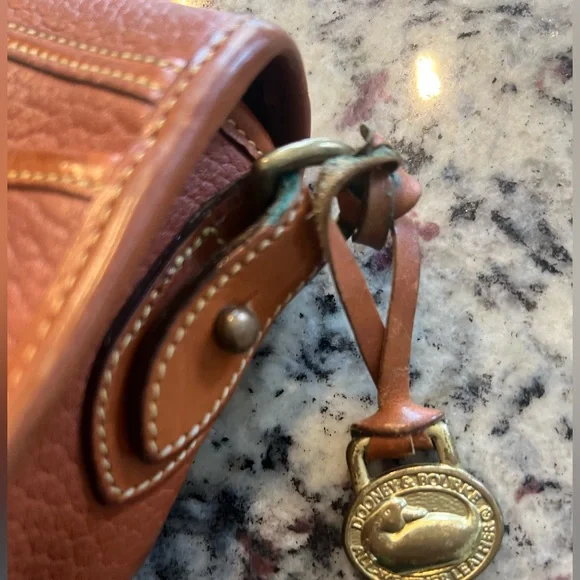 Dooney & Bourke Duck Bag- Vintage - Picture 6 of 15